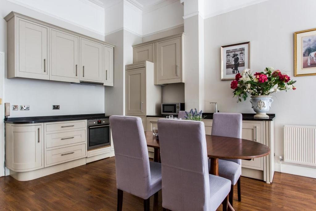 Appartamento Harcourt Terrace Ii By Onefinestay Londra